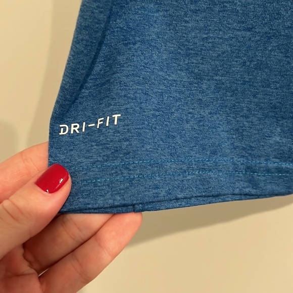 Boys Nike Dri Fit Blue T-shirt - Picture 2 of 4